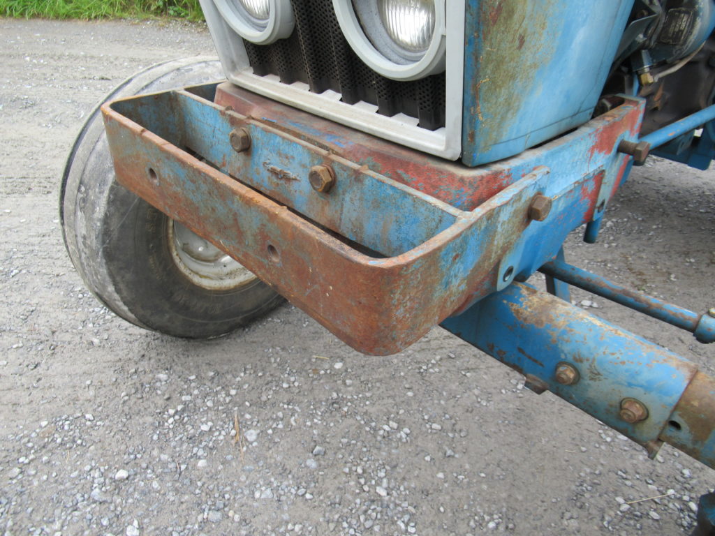 Ford 6600 2WD Q Cab c/w power steering, front weight frame, wide front ...